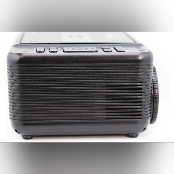 Home Theatre LCD Projector with Built in DVD player - Picture 2 of 7